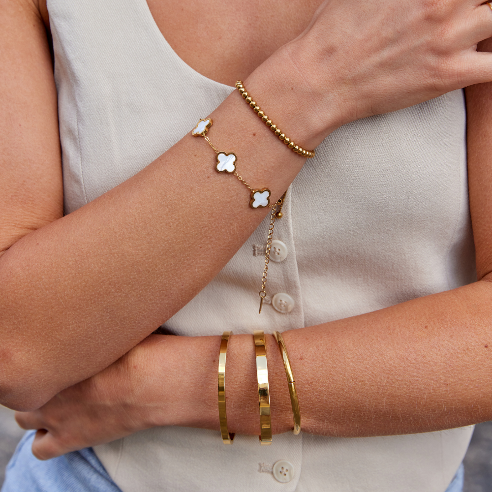 Lily Goud Bangle