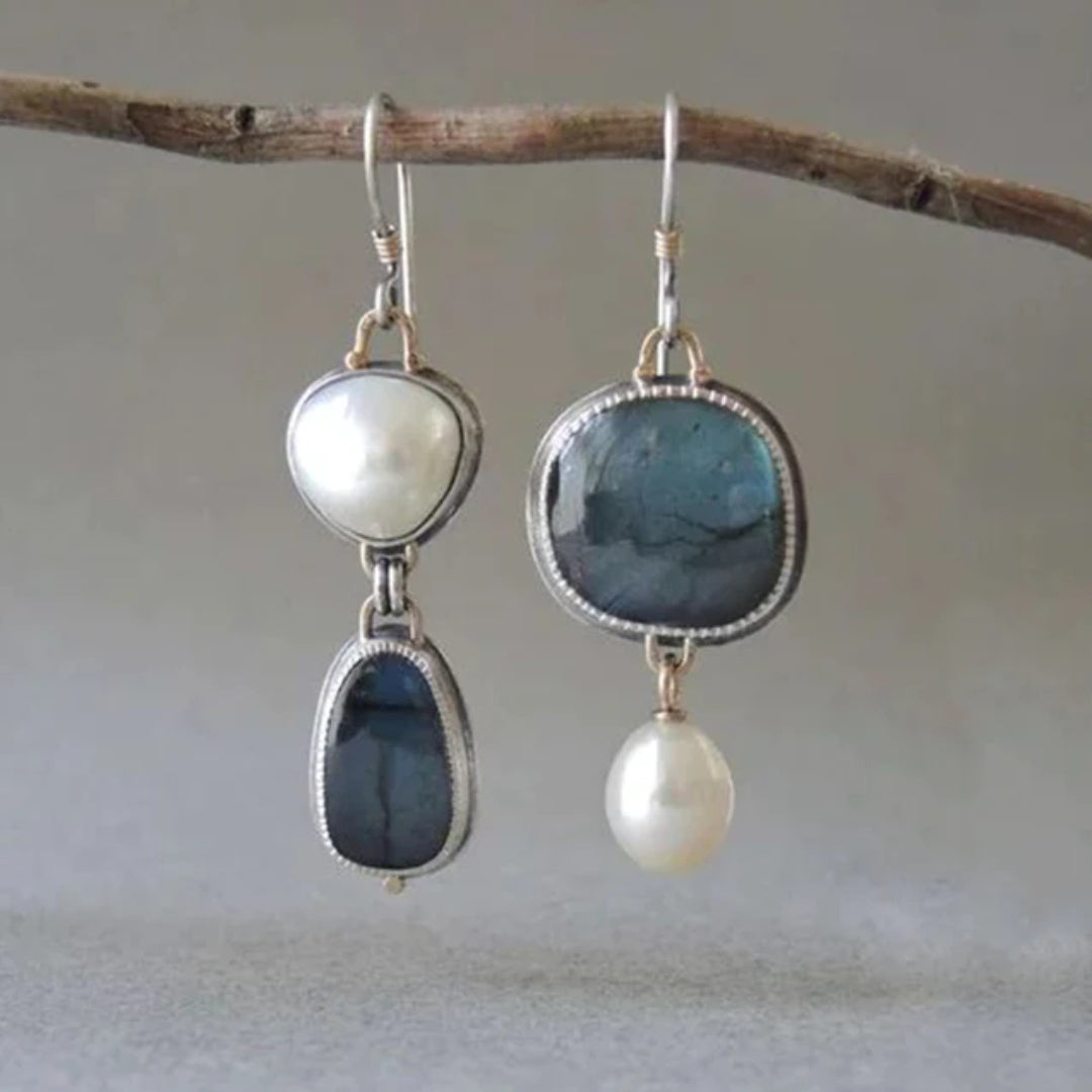 Vintage blauwe steen pareloorbellen