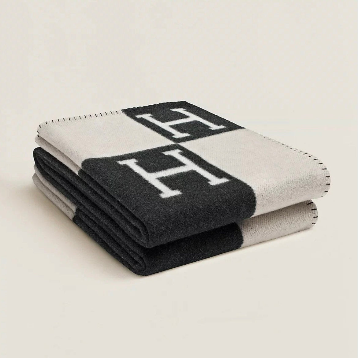 Sheyna | Luxe Woondeken