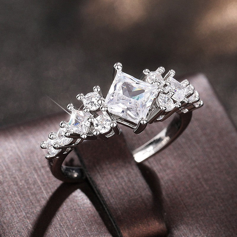 Cressida Lumere Ring | Witte Goud