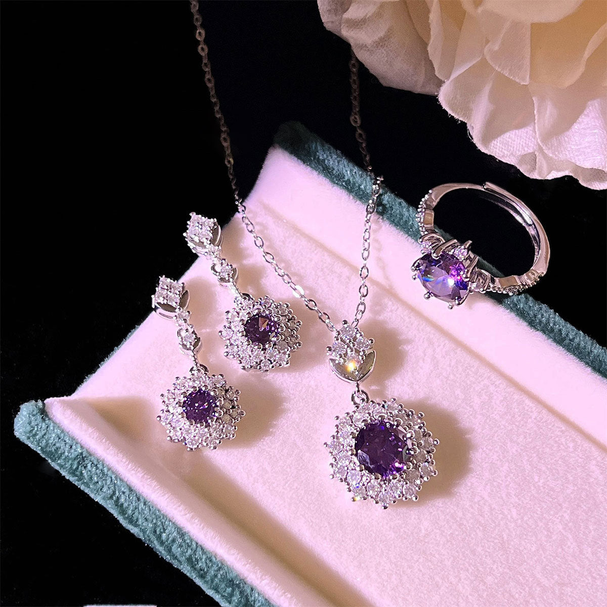 Livia Amethglace Set | Wit Goud