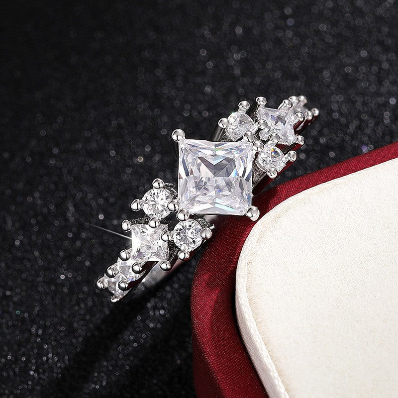 Cressida Lumere Ring | Witte Goud