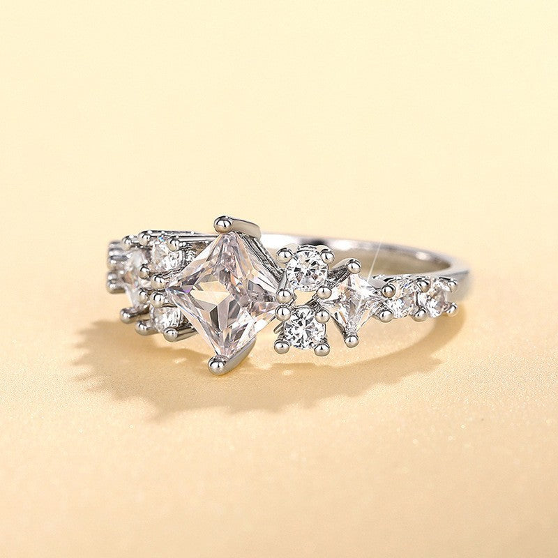 Cressida Lumere Ring | Witte Goud