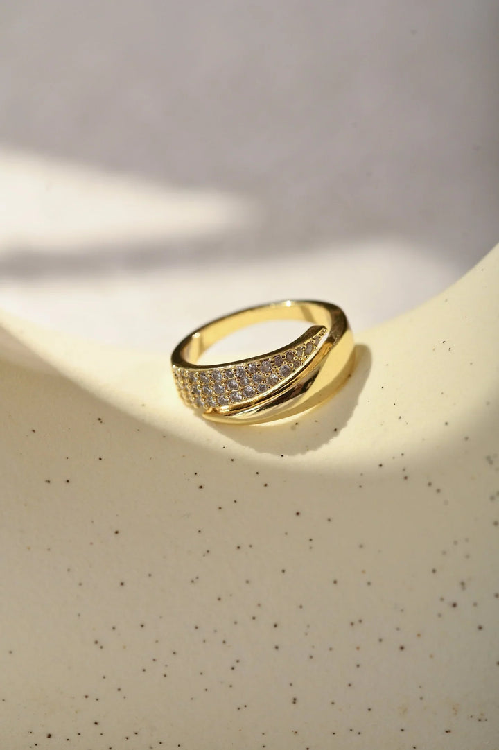 Selene | Elegante Gouden Ring met Fonkelstenen (1+1 GRATIS)