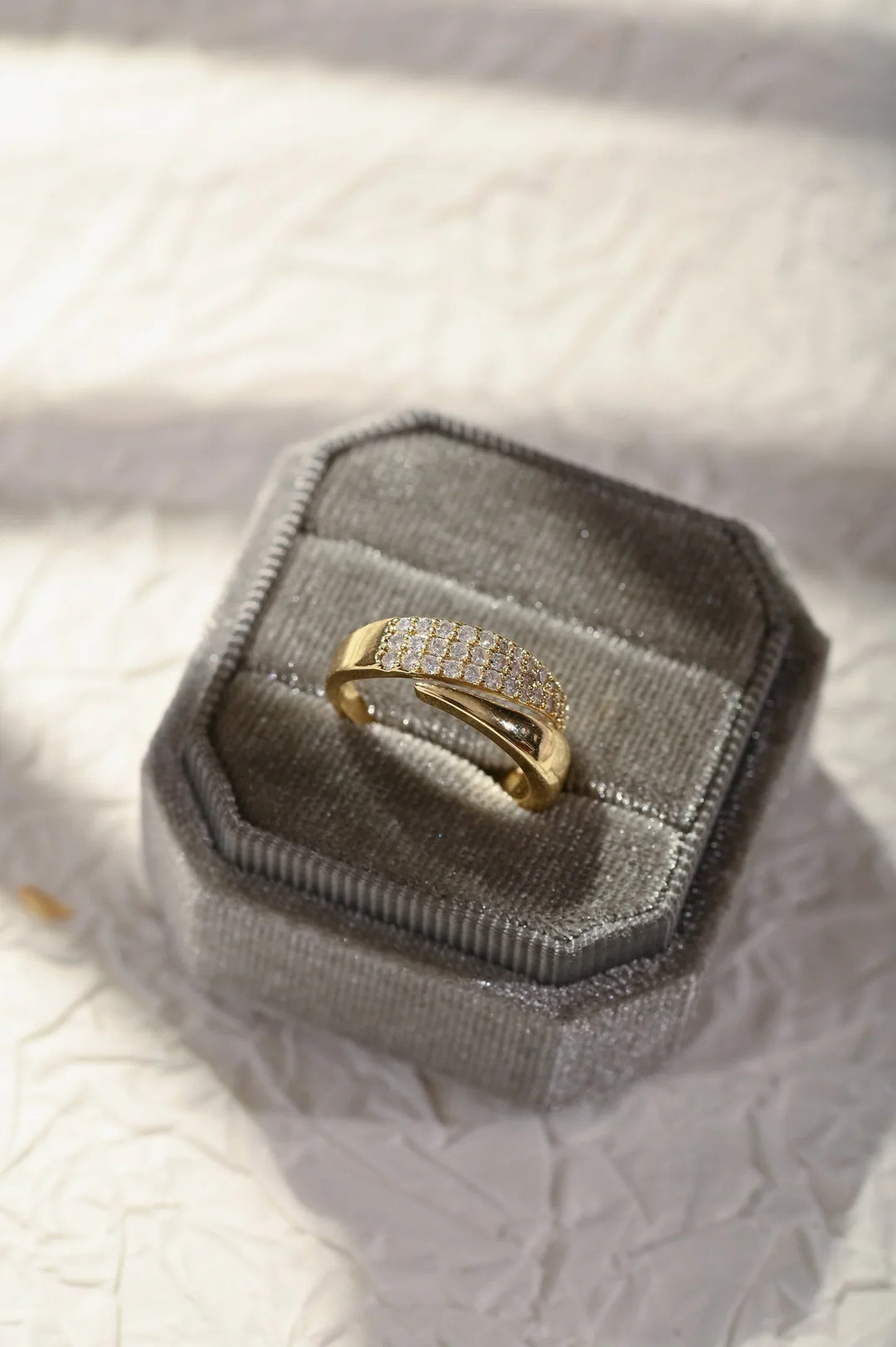 Selene | Elegante Gouden Ring met Fonkelstenen (1+1 GRATIS)