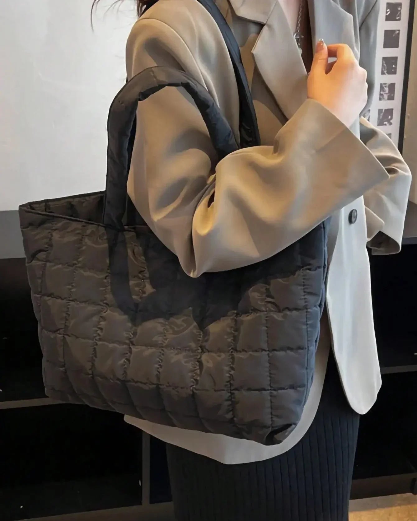 LIV™ / MODIEUSE GESTEPTE KUSSENHANDTAS