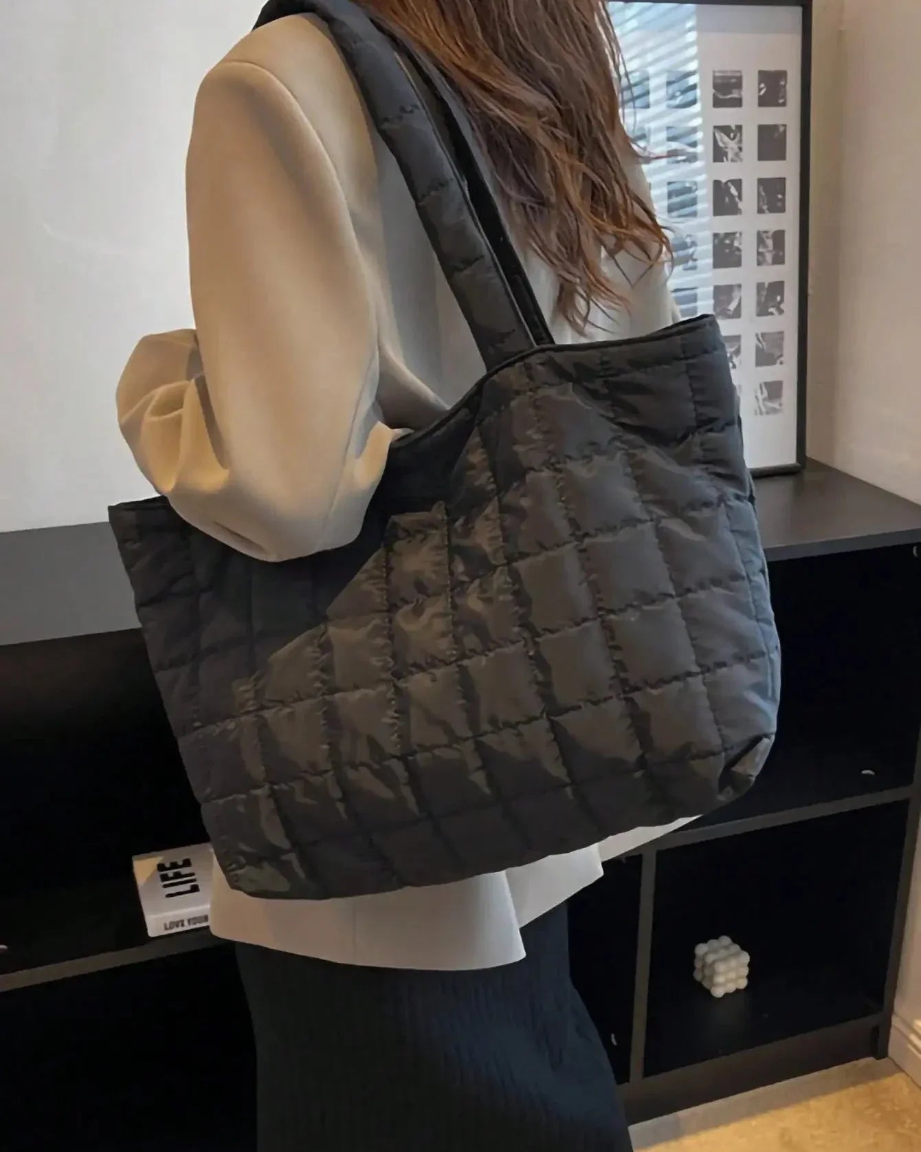 LIV™ / MODIEUSE GESTEPTE KUSSENHANDTAS