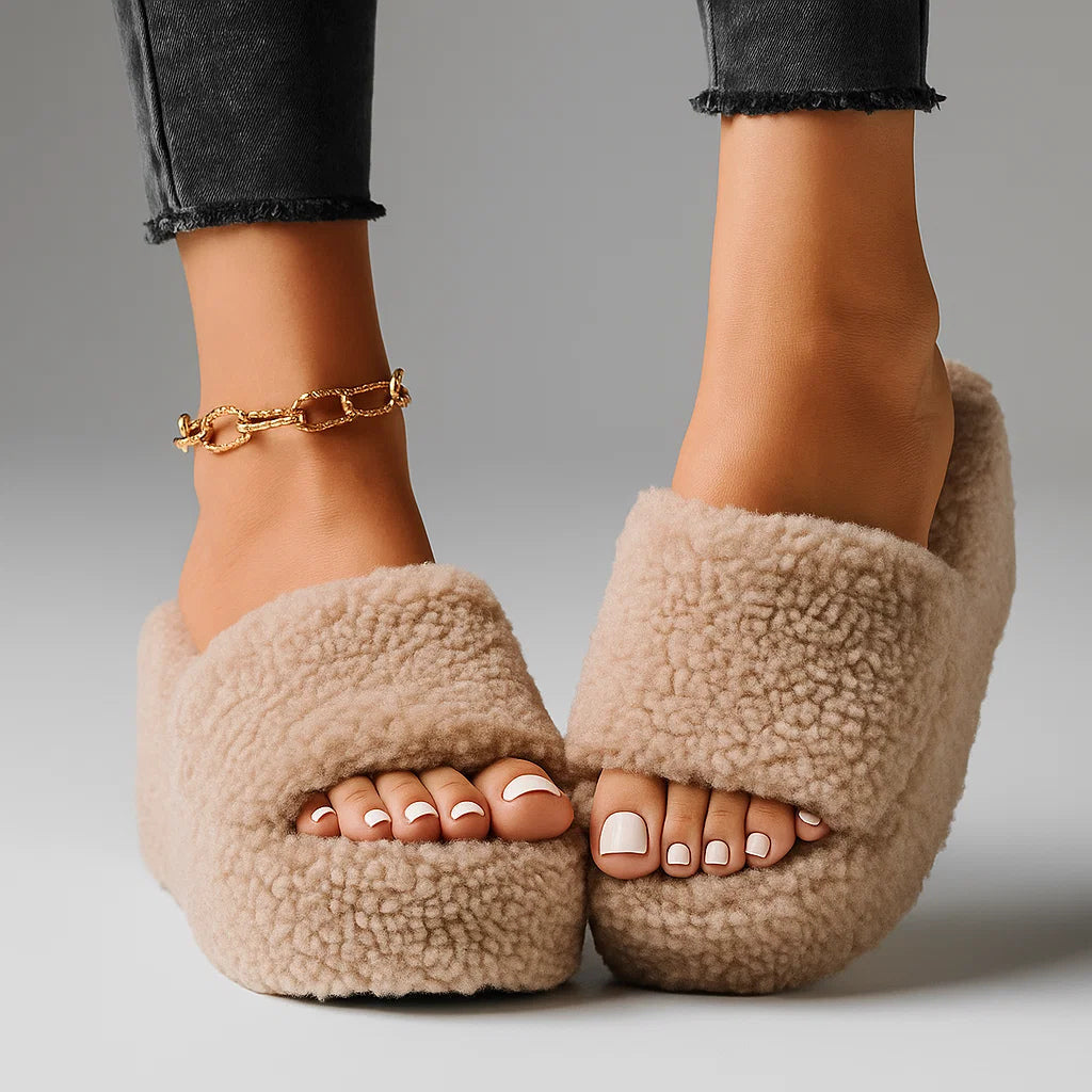 Kensie | Schuimige slippers